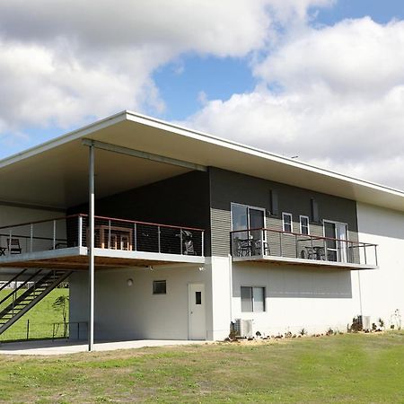 Lot113 Vineyard Accommodation Upper Swan Buitenkant foto